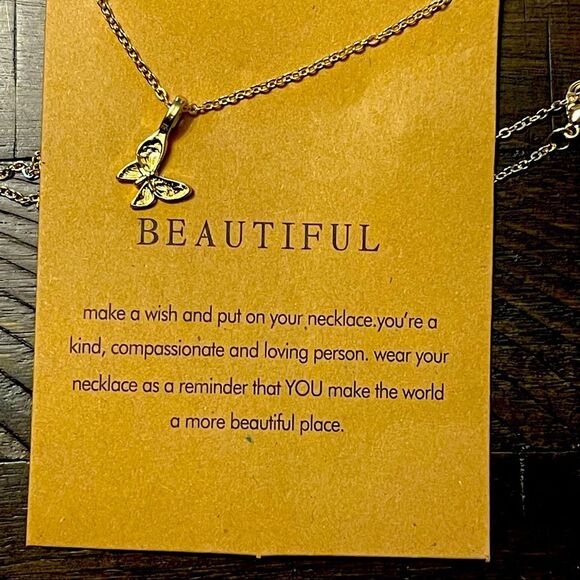 Beautiful Necklace - Picture 1 of 2